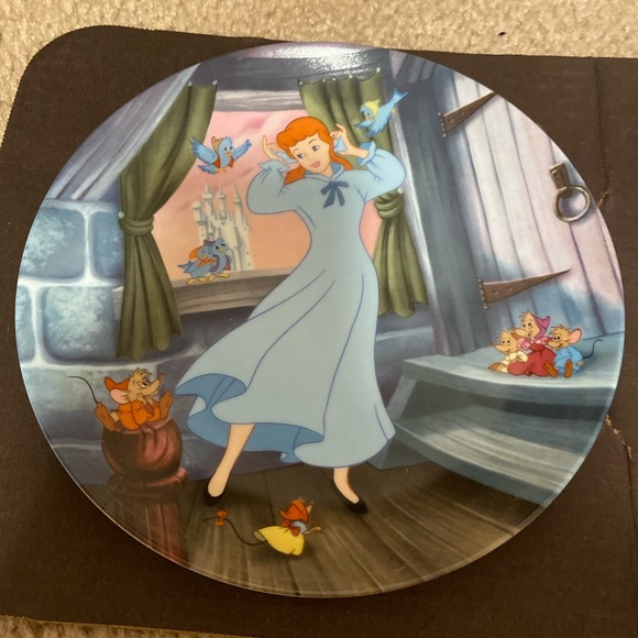Limited Edition Cinderella Fine China - Picture 11 of 12